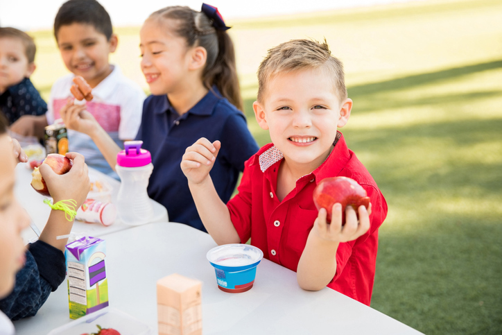 Here’s What You Need To Become A Pediatric Dietitian